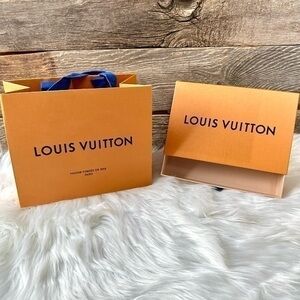 LOUIS VUITTON | Medium Wallet Box and Bag